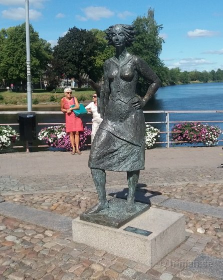 679_sola_2017